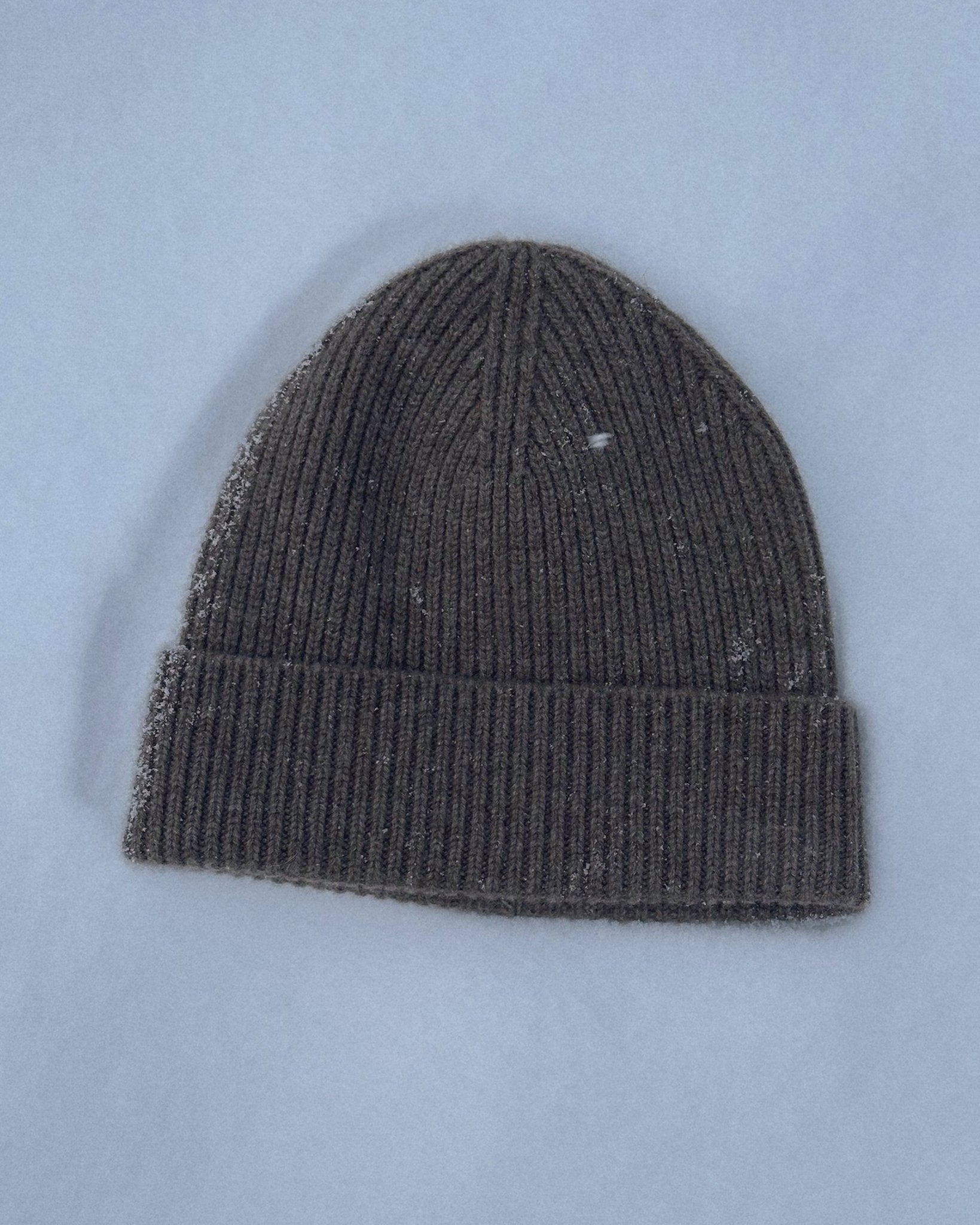 AMI Mütze aus Kaschmir - taupe - LOVEM - mütze