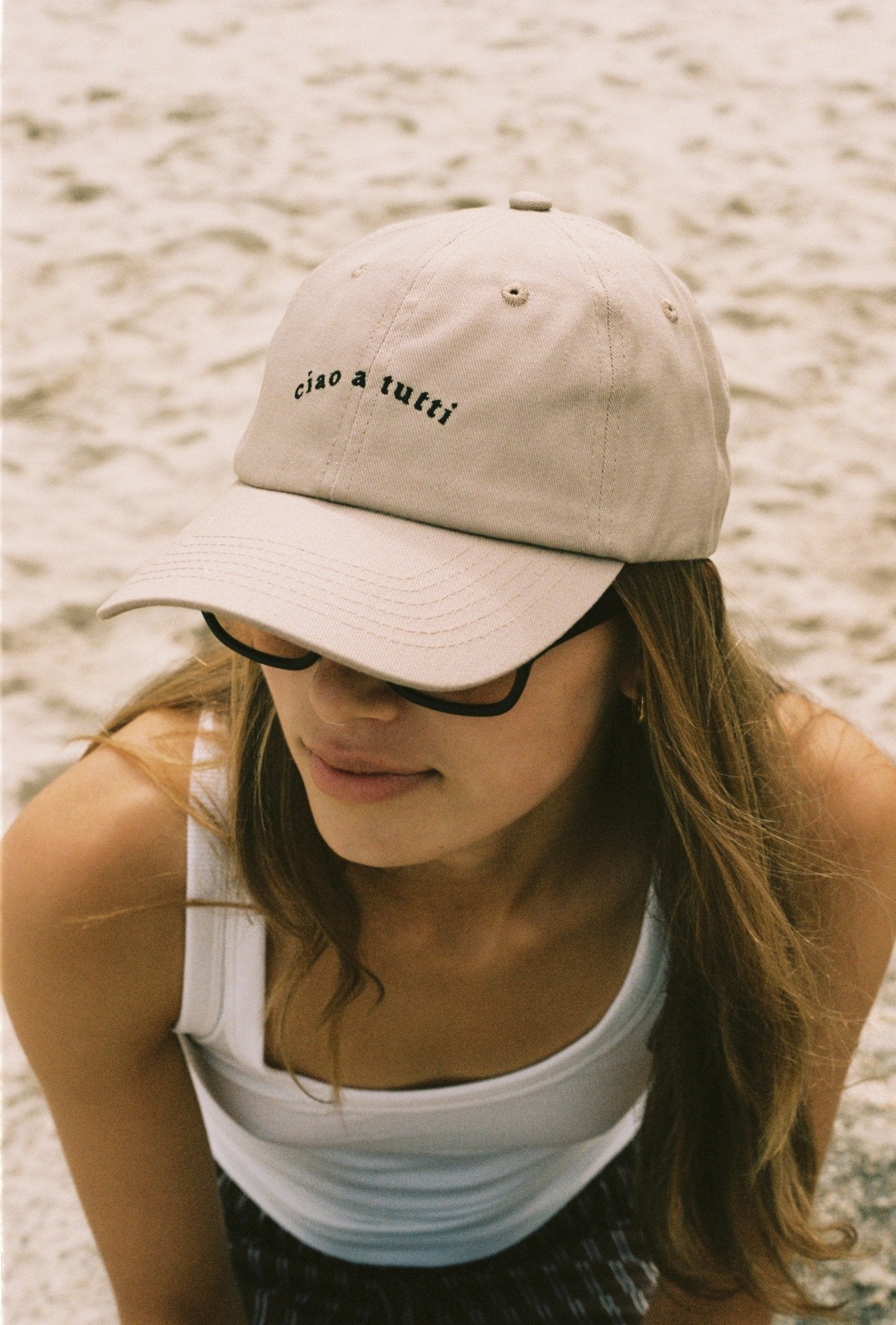 CIAO A TUTTI beige - LOVEM - cap