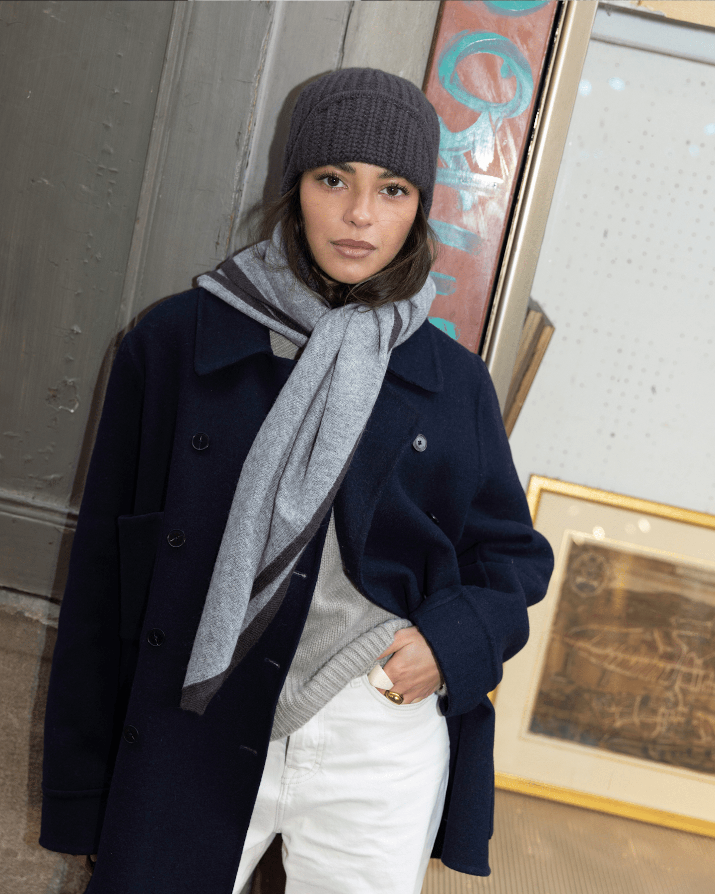 LOLA Stola aus Kaschmir - grau / taupe - LOVEM - mütze