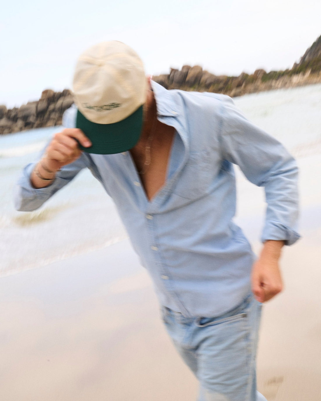 OUT OF OFFICE limited edition - LOVEM - cap